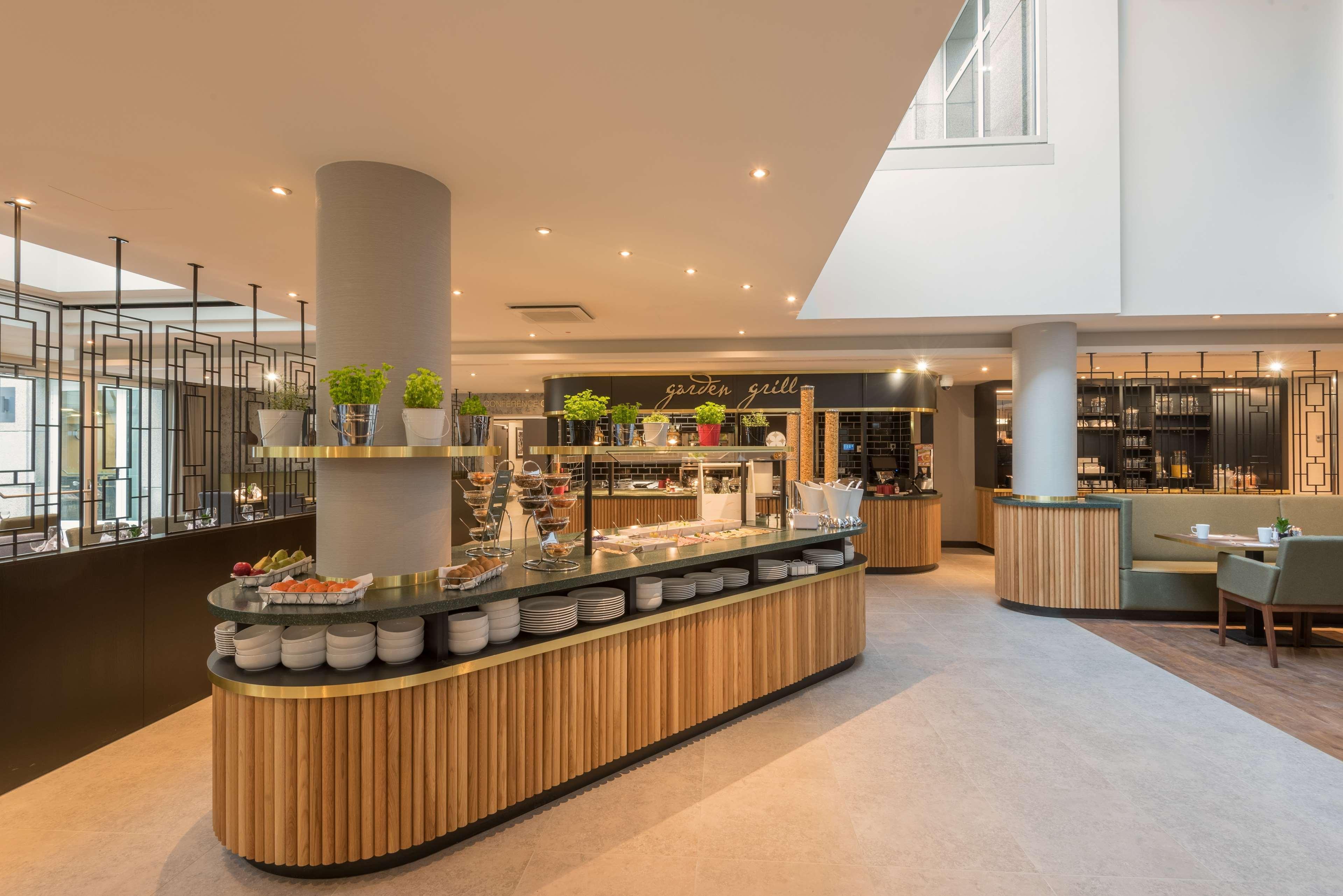 Hilton Garden Inn Frankfurt City Centre Frankfurt am Main Bagian luar foto