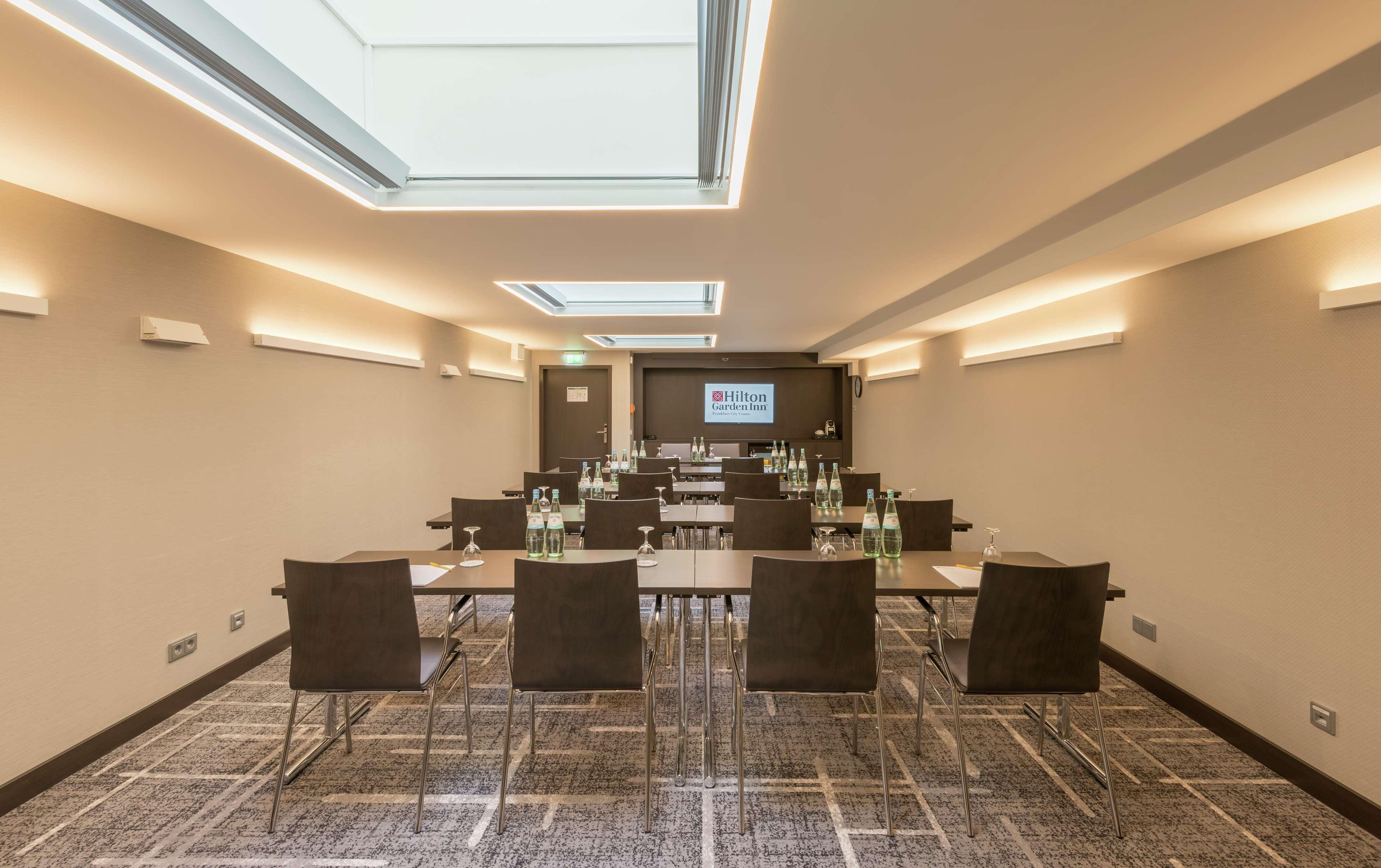 Hilton Garden Inn Frankfurt City Centre Frankfurt am Main Bagian luar foto