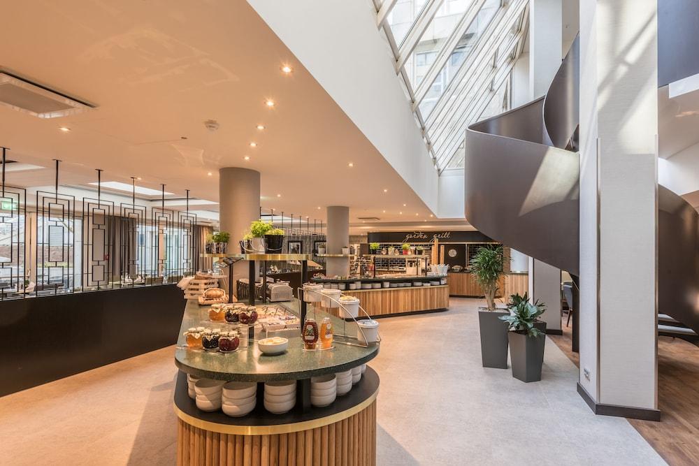 Hilton Garden Inn Frankfurt City Centre Frankfurt am Main Bagian luar foto