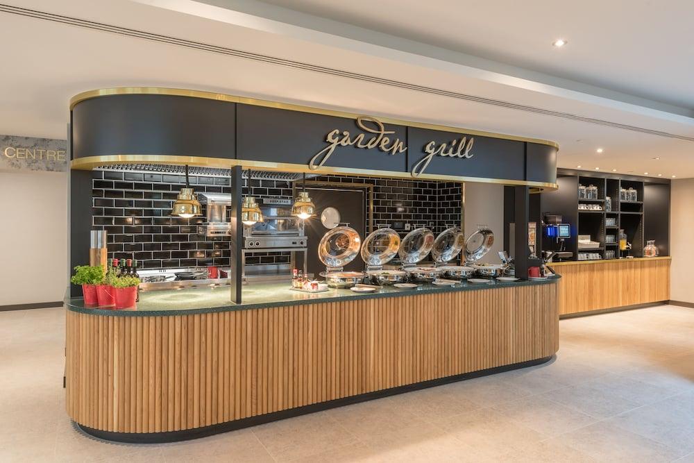 Hilton Garden Inn Frankfurt City Centre Frankfurt am Main Bagian luar foto