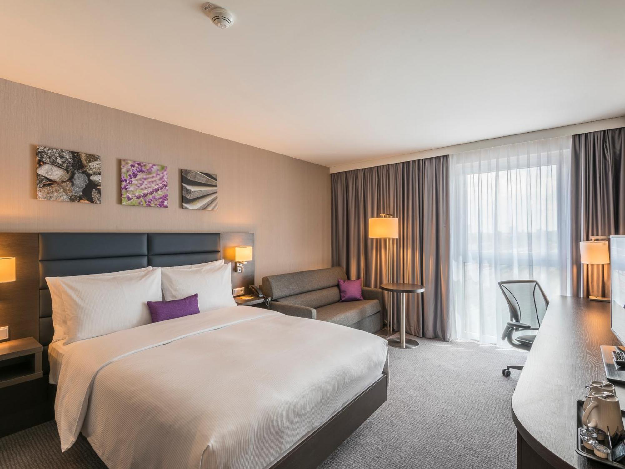 Hilton Garden Inn Frankfurt City Centre Frankfurt am Main Bagian luar foto