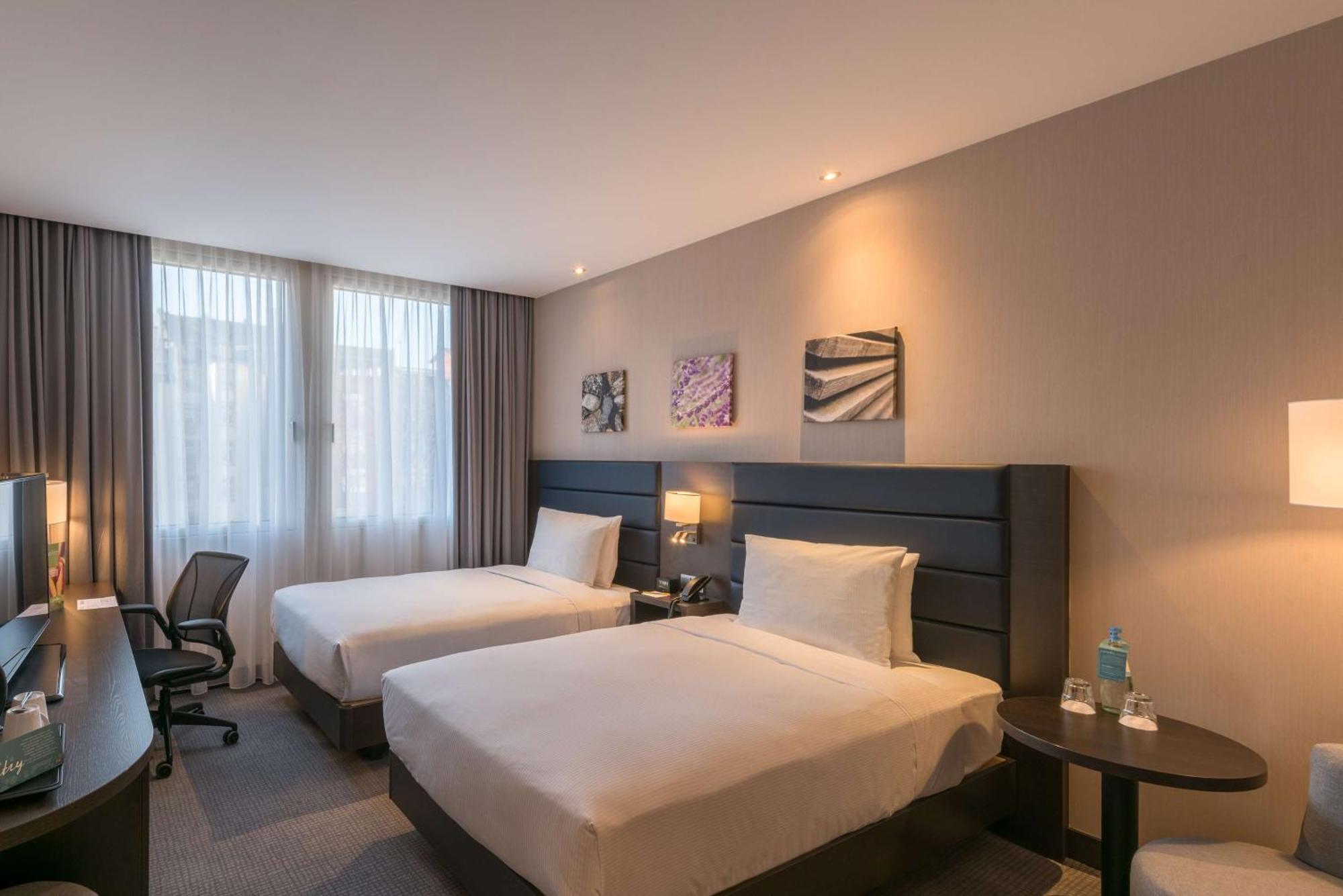Hilton Garden Inn Frankfurt City Centre Frankfurt am Main Bagian luar foto