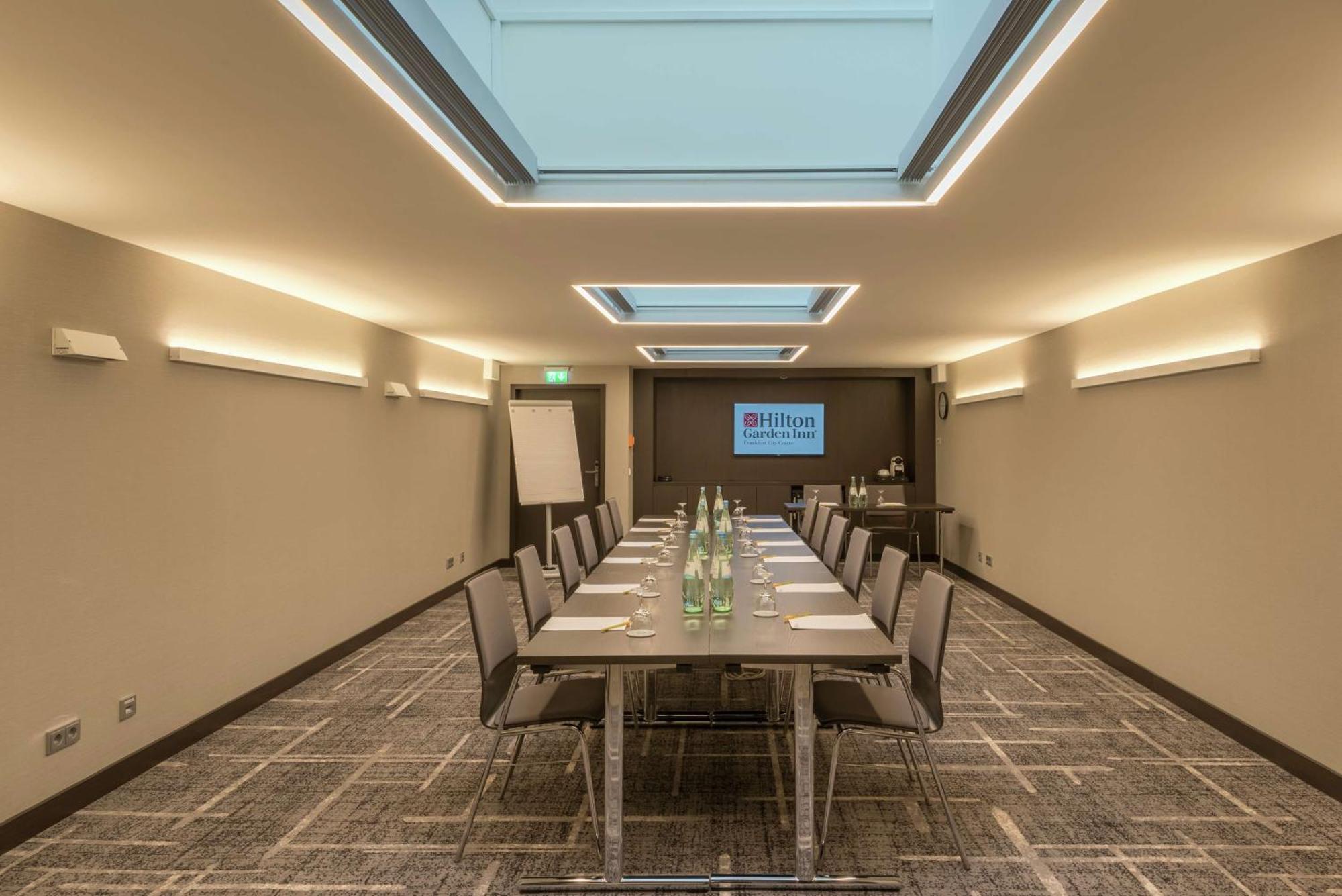 Hilton Garden Inn Frankfurt City Centre Frankfurt am Main Bagian luar foto