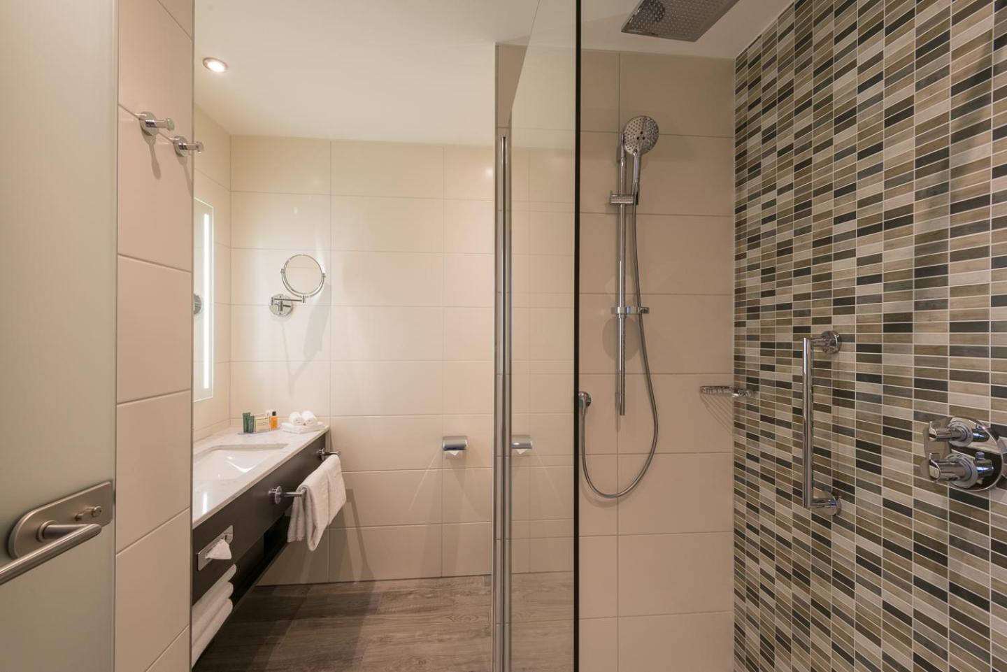 Hilton Garden Inn Frankfurt City Centre Frankfurt am Main Bagian luar foto