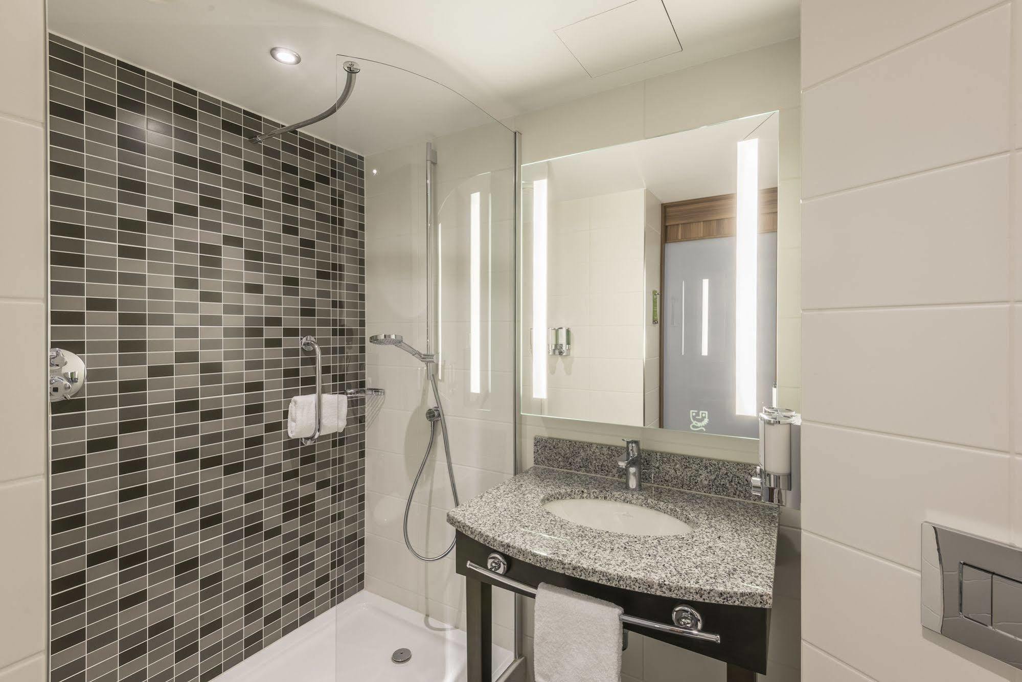 Hilton Garden Inn Frankfurt City Centre Frankfurt am Main Bagian luar foto