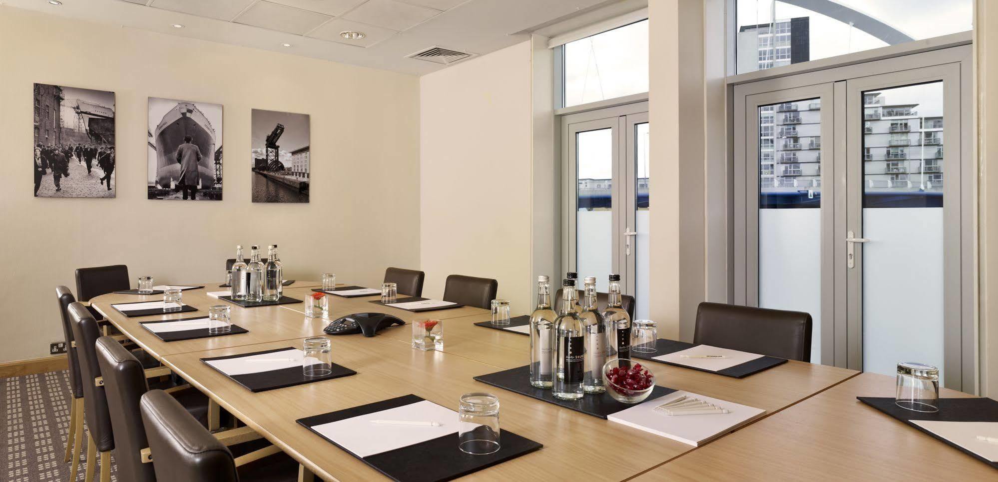 Hilton Garden Inn Frankfurt City Centre Frankfurt am Main Bagian luar foto